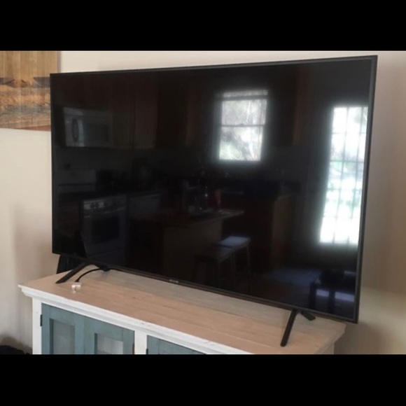 65inch Samsung tv - Picture 1 of 4